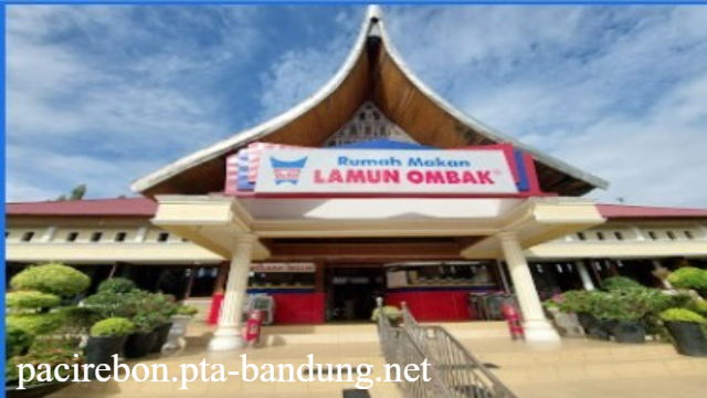 Rekomendasi Rumah Makan Khas di Kota Padang Sumbar.